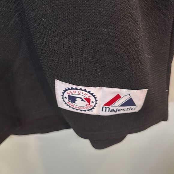 Majestic Black and Red Cincinnati Reds Jersey - Picture 4 of 8